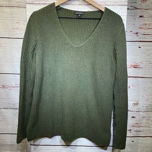 J. Crew Mercantile Women's Olive Green Heather V-neck Pullover Sweater - size S